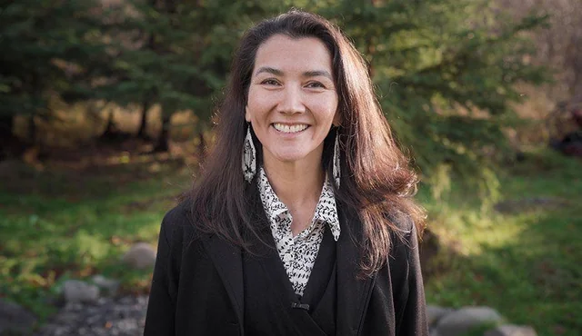 democrat-mary-peltola-is-polling-30-points-ahead-of-a-gop-v0-piso2gkkjyhf1